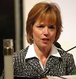 Mary Schulte receives 2011 Gratitude Award for Literacy